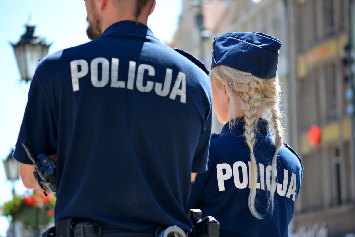 sennik być policjantem