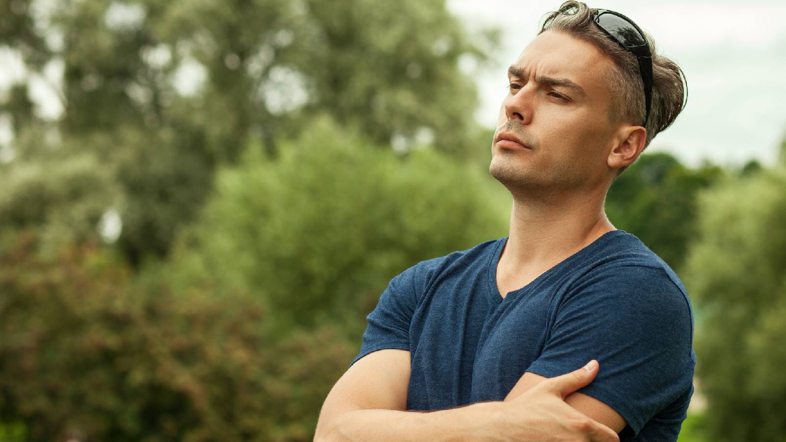 Na kempingu słyszałem, jak moja żona szepcze pod namiotem z kolegą