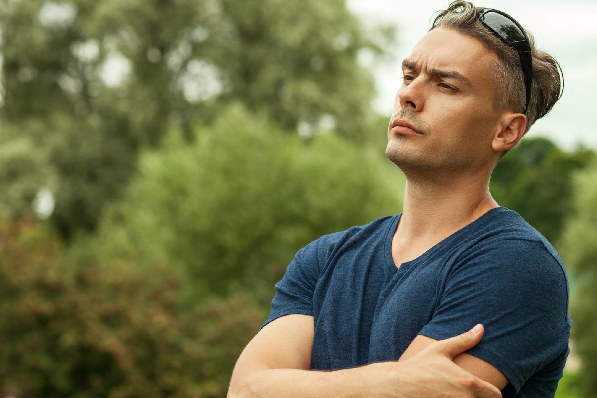 Na kempingu słyszałem, jak moja żona szepcze pod namiotem z kolegą