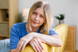 Rozwiodłam się po 40-stce, a matka zaczęła mnie pilnować jak nastolatkę