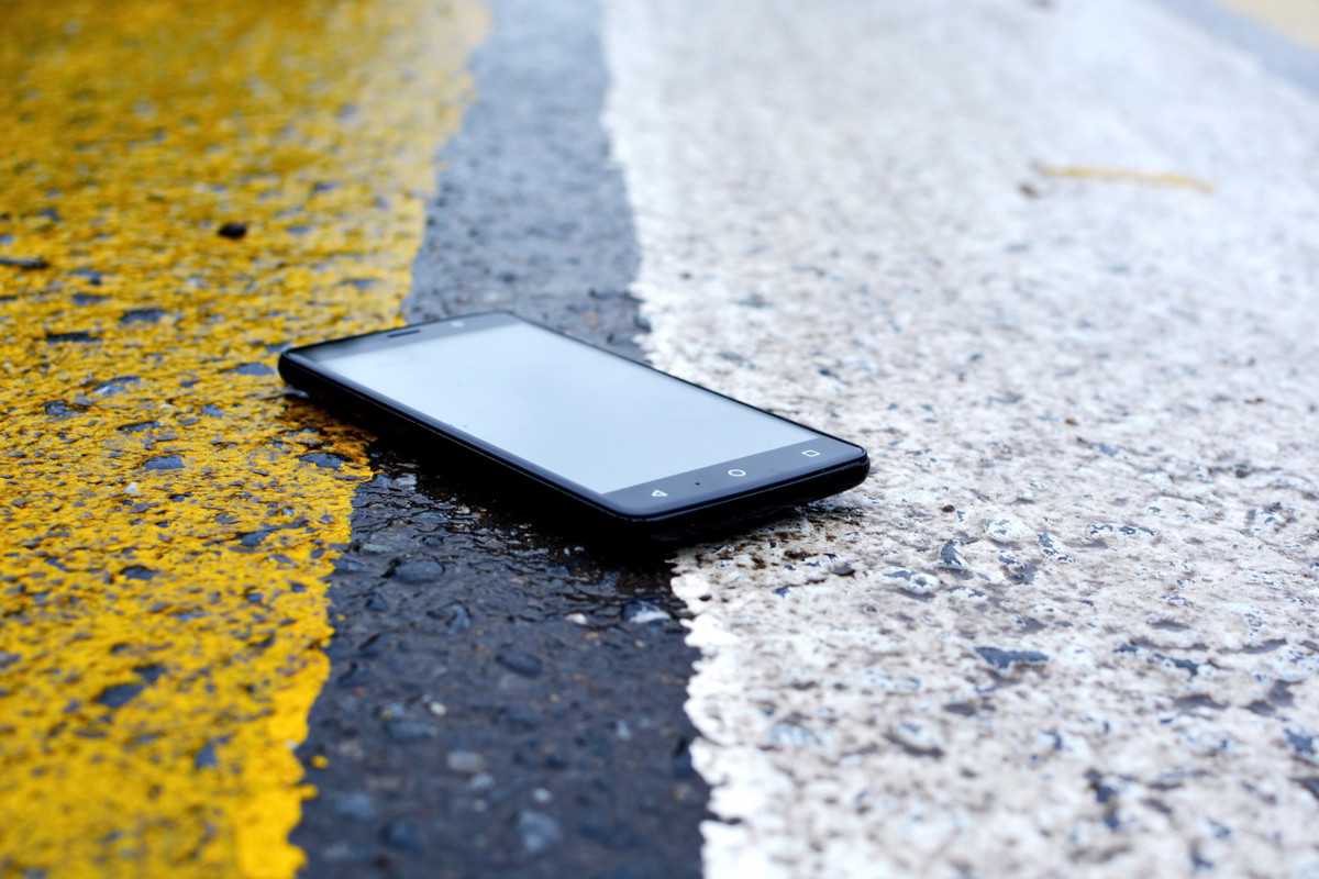 sennik znaleźć telefon