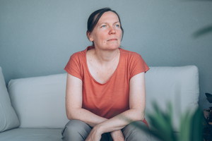 smutna kobieta