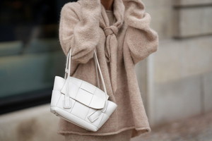 Sweter o strukturze gofra z Zary