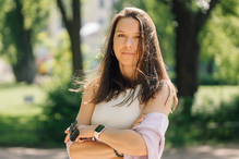 pewna siebie kobieta