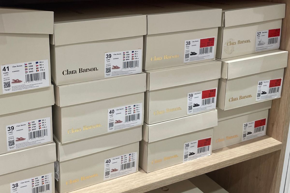 Beżowe czółenka Clara Barson z CCC