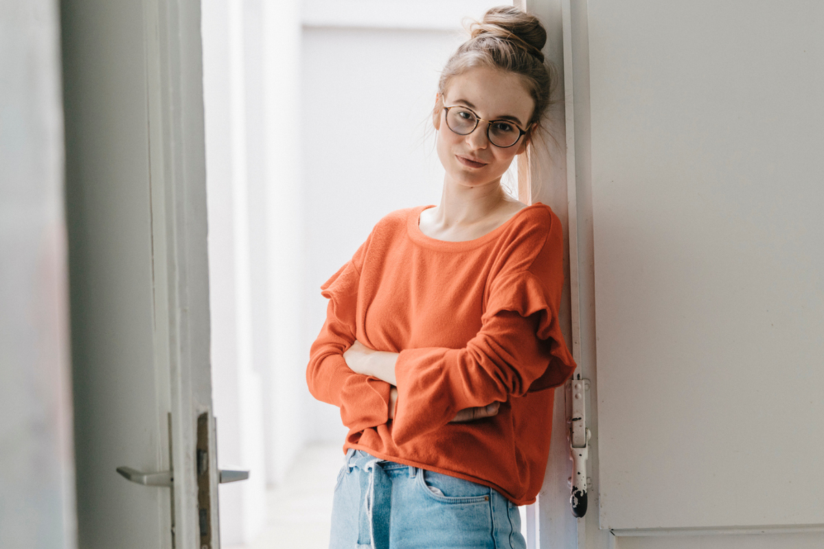 pewna siebie kobieta