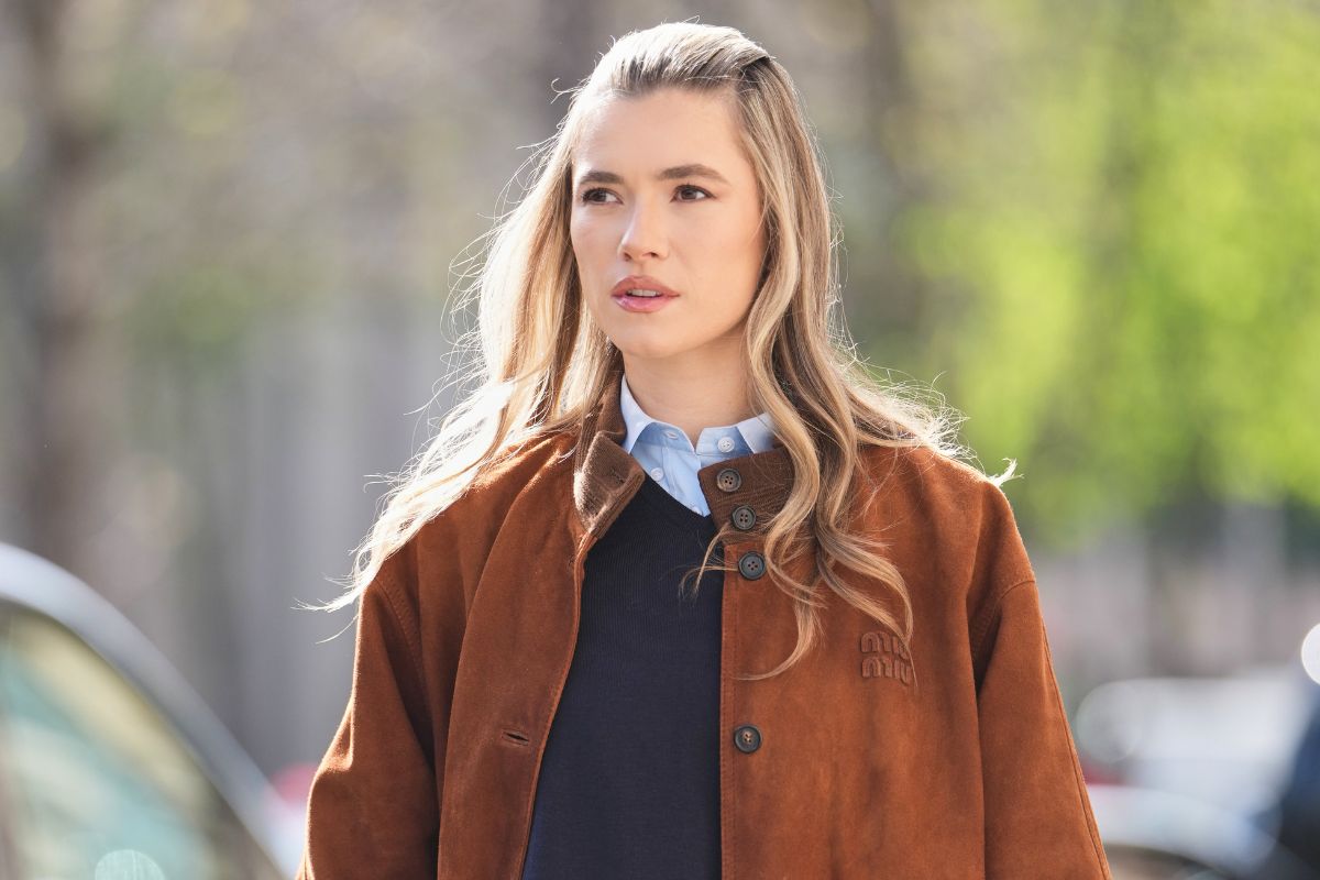Suede jacket z Sinsay