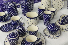 Charakterystyczne wzory na bolesławieckiej ceramice nie mają jednego autora