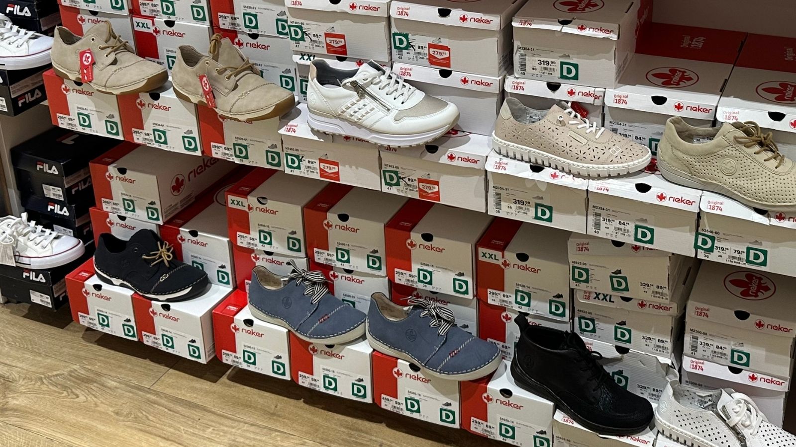 Półbuty Rieker z Deichmann