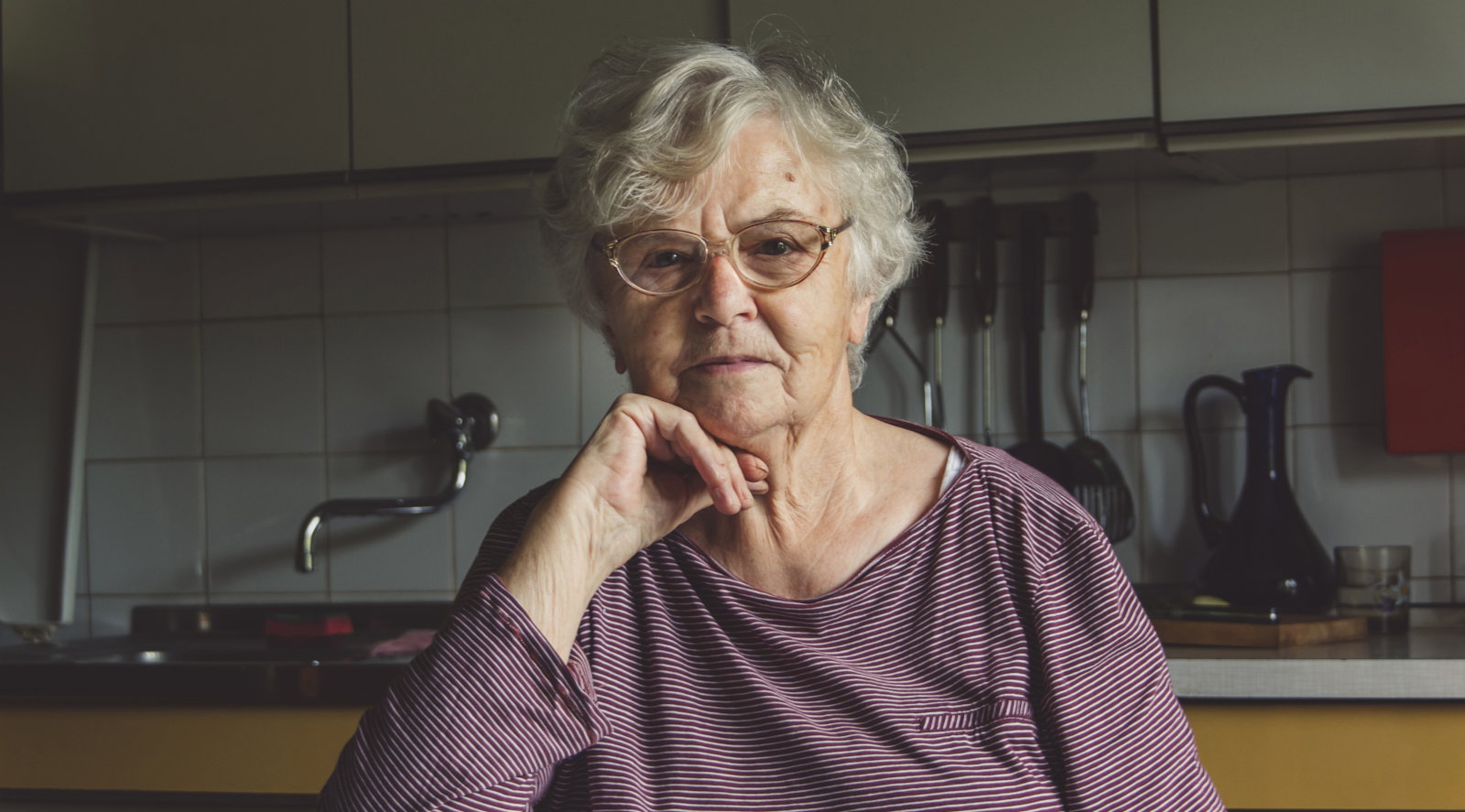 starsza kobieta