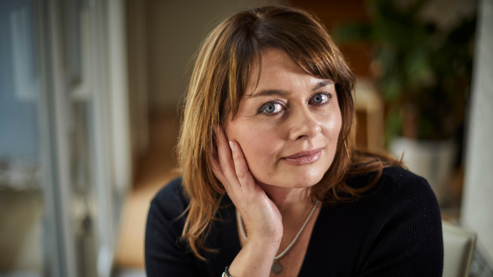 zaskoczona kobieta
