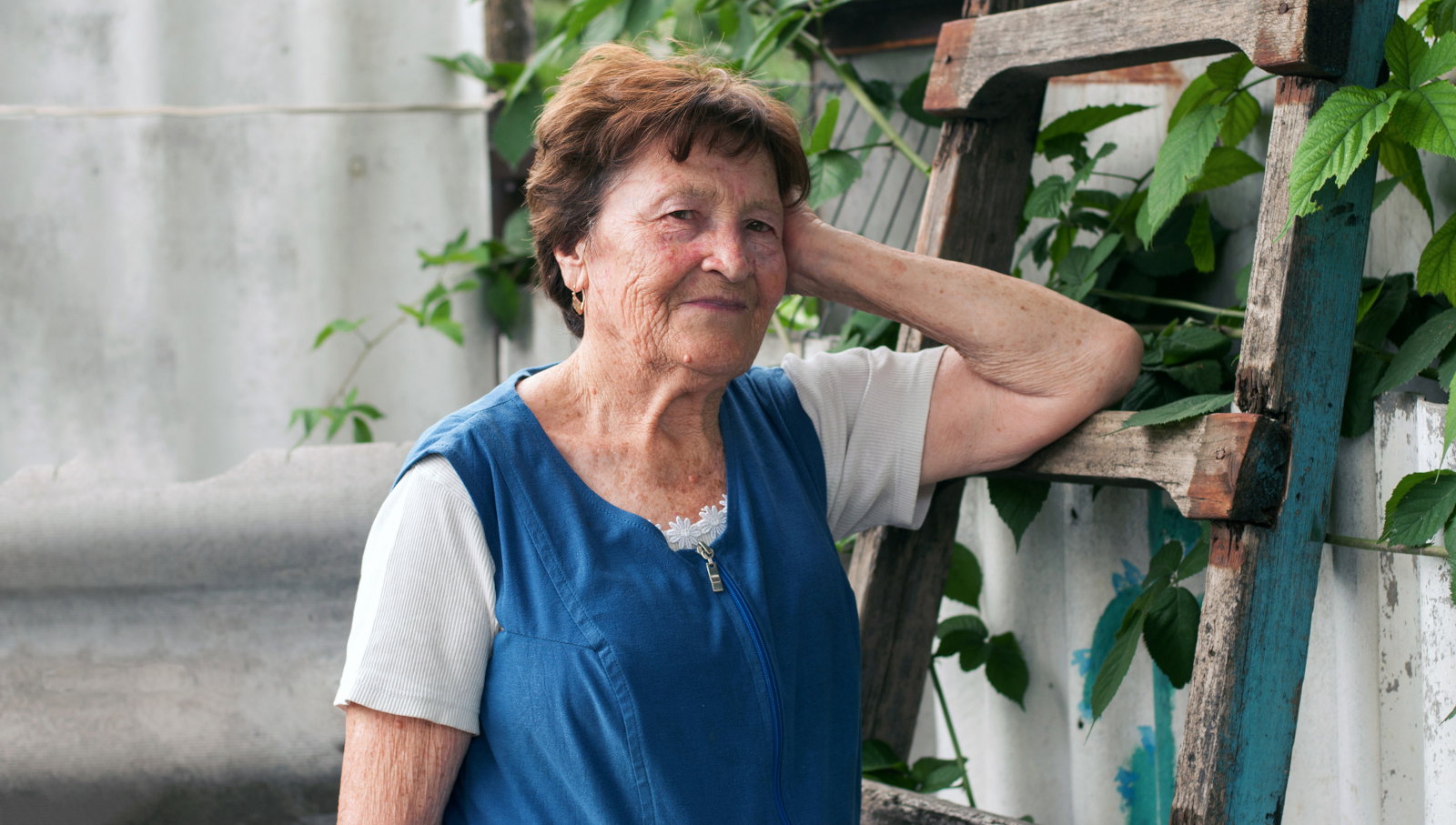 starsza kobieta