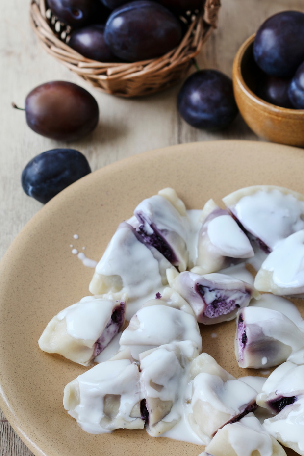 pierogi ze śliwkami