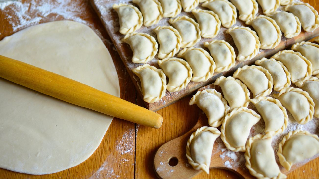 ciasto na pierogi z zaparzaną mąką