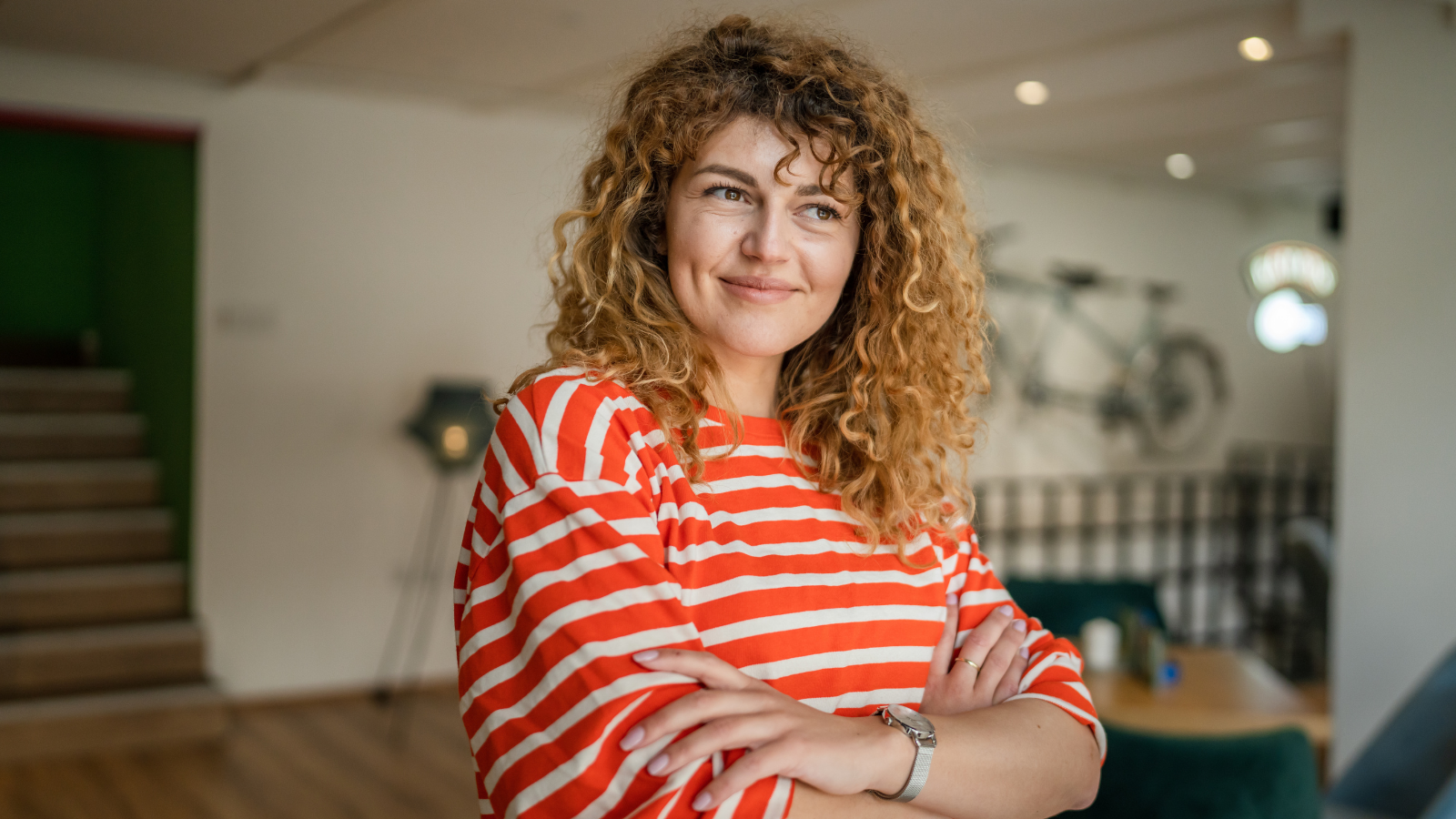 pewna siebie kobieta