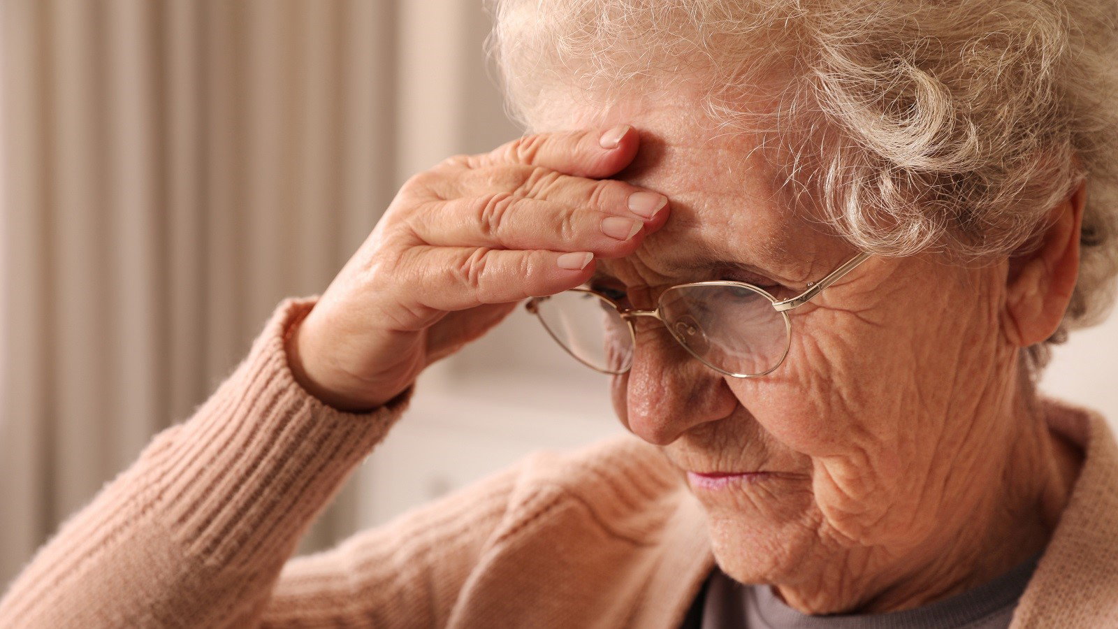 samotna seniorka