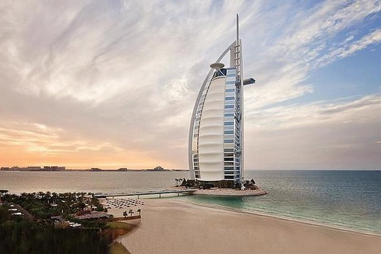 Hotel Burj Al Arab w Dubaju