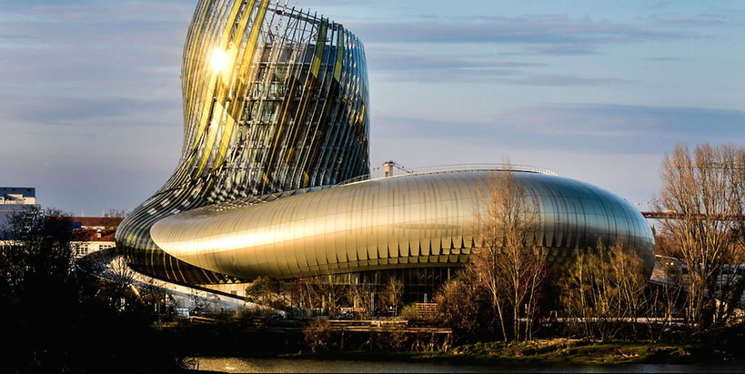 Muzeum Wina La Cité du Vin we francuskim Bordeaux