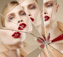Błyszczyk do ust zaprojektowany przez Christiana Louboutina