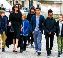 Angelina Jolie z dziećmi