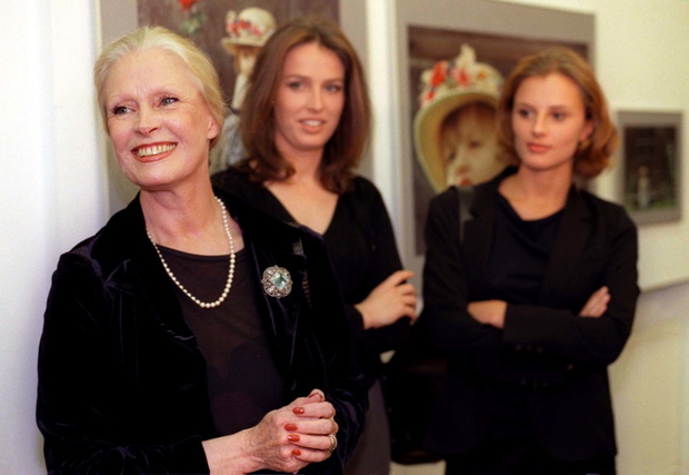 Beata Tyszkiewicz z córkami Karolin¹ i Wiktori¹