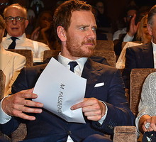Michael Fassbender i Alicia Vikander