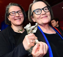 Agnieszka Holland i Kasia Adamik, Srebrny Niedźwiedź, festiwal w Berlinie, film „Pokot”