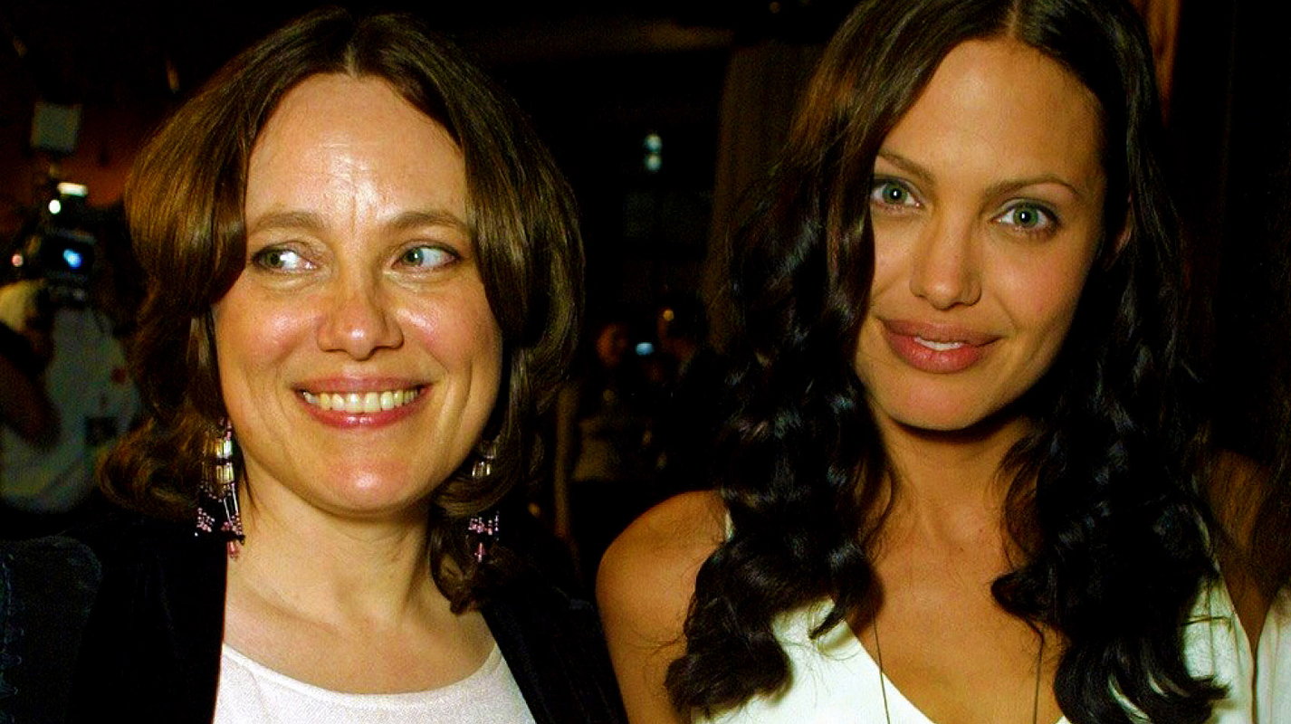 Angelina Jolie, Marcheline Bertrand, main topic