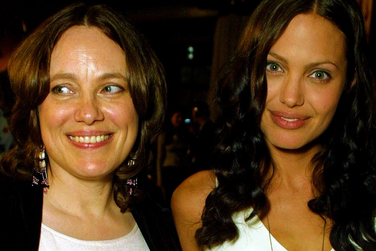 Angelina Jolie, Marcheline Bertrand, main topic
