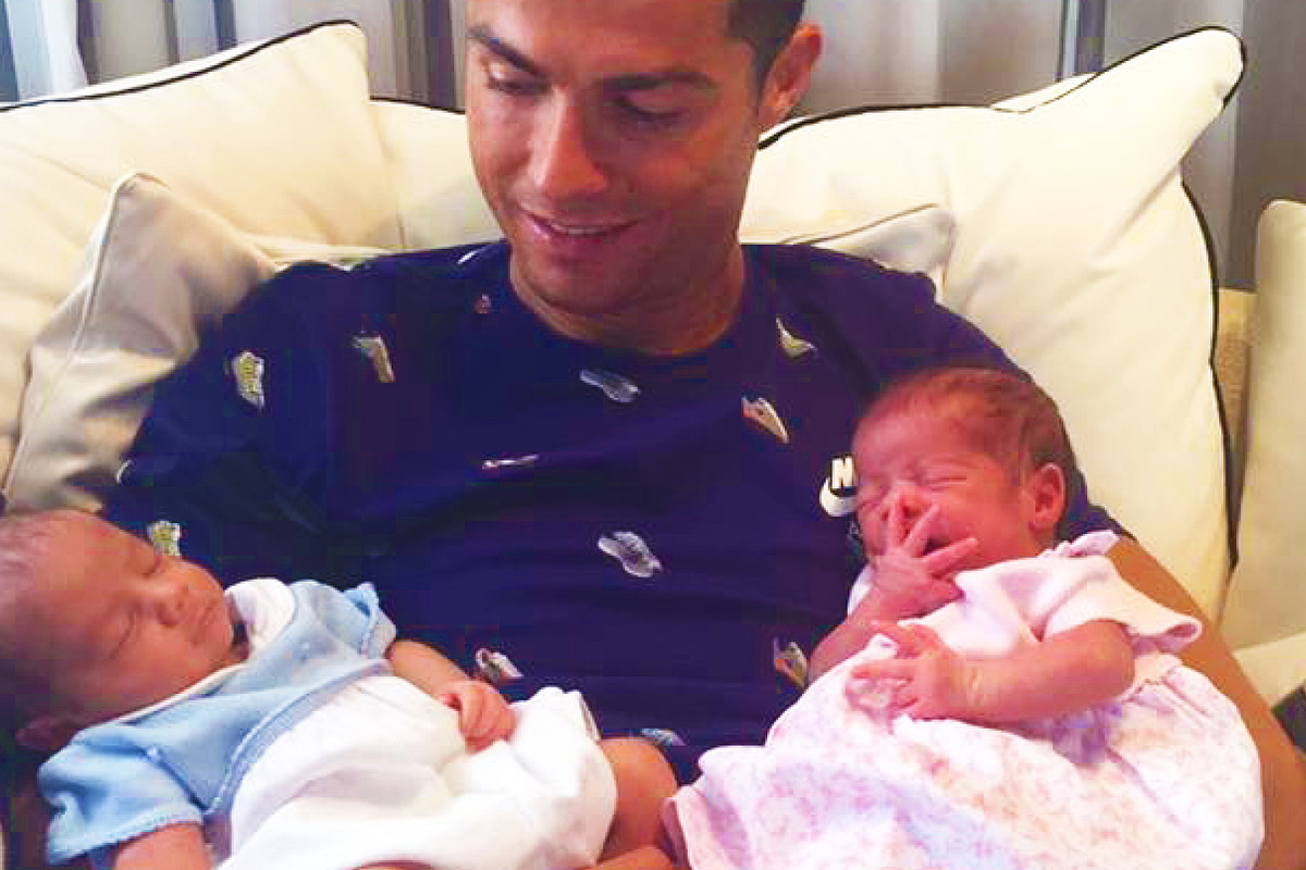 Cristiano Ronaldo, dzieci Cristiano Ronaldo, Cristiano Ronaldo bliźnięta