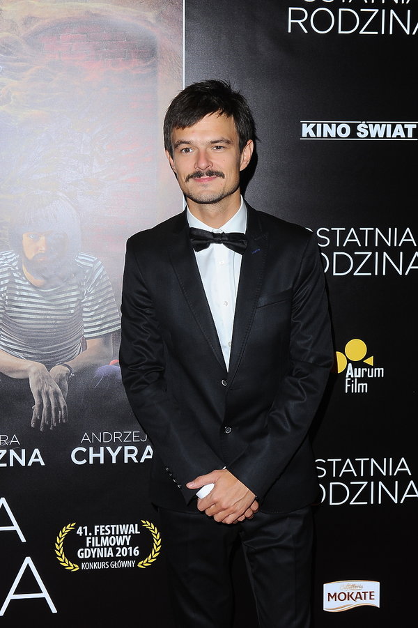 dawid-ogrodnik-na-premierze-ostatniej-rodziny-380065-GALLERY600-5c738a3