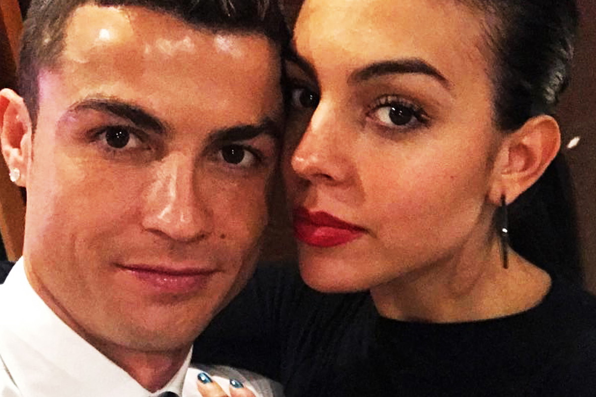 Cristiano Ronaldo i Georgina Rodriguez odwiedzili rodzinny dom piłkarza Realu Madryt
