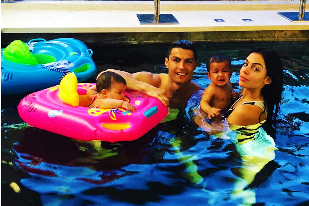 Cristiano Ronaldo i Georgina Rodriquez z dziećmi