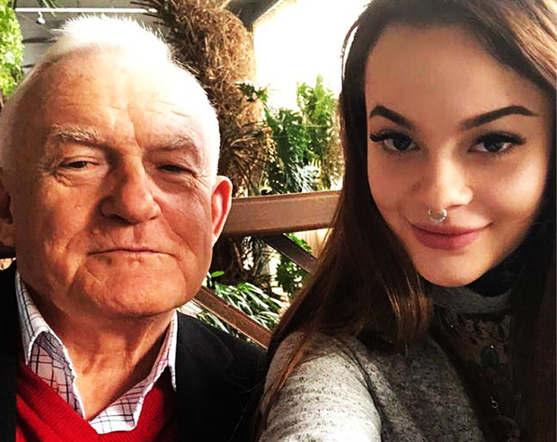 Leszek Miller z wnuczką Moniką