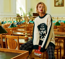 Anja Rubik, VIVA! 18/2018, jamnik