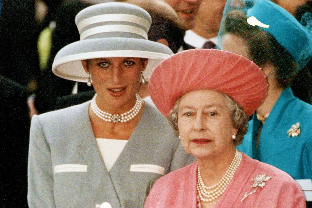 Księżna Diana i królowa Elżbieta