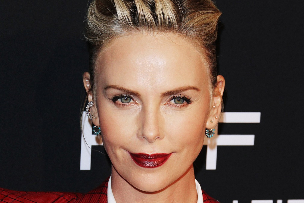 charlize2