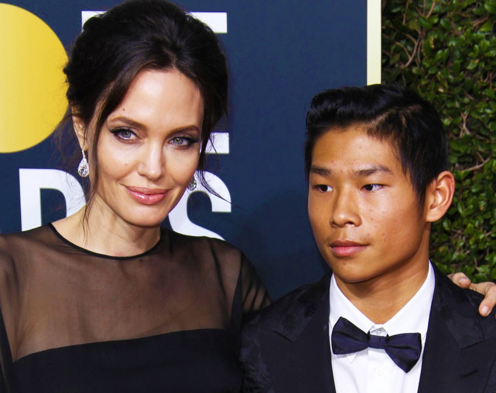 Angelina Jolie i Pax Thien Jolie-Pitt w trakcie Złotych Globów 2018