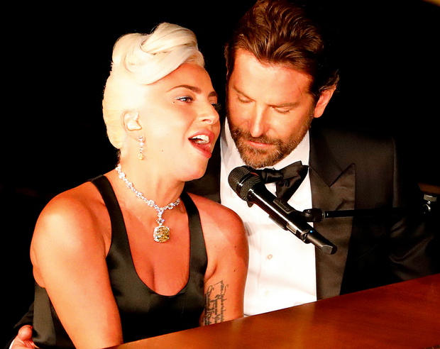 Lady GaGa i Bradley Cooper wykonali fenomenalnie Shallow w trakcie Oscarów