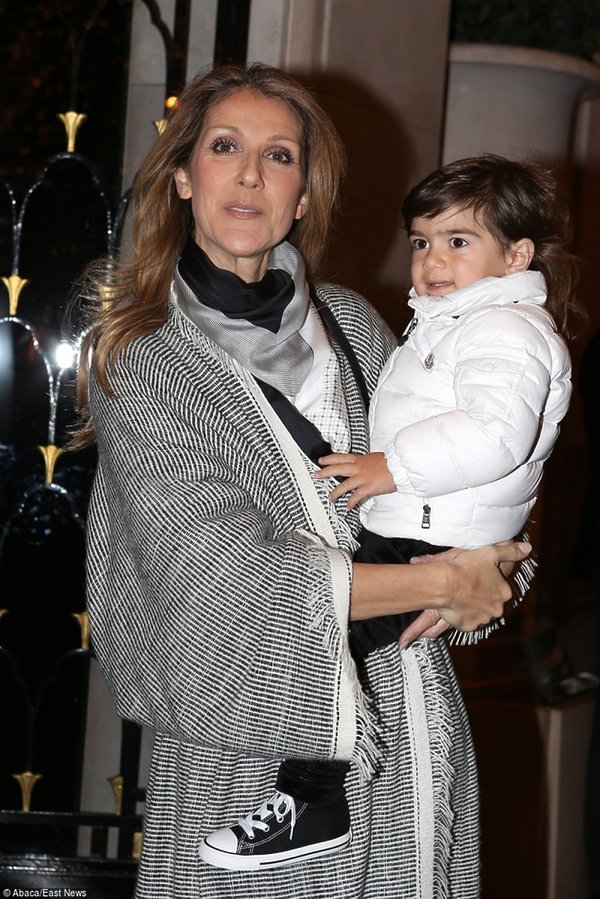 celine-dion-urodzila-dzieki-metodzie-in-vitro-227768-GALLERY600-fbf0b89