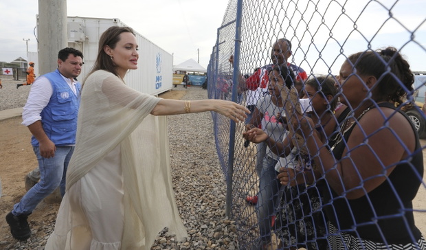 Angelina Jolie z misj? w Kolumbii