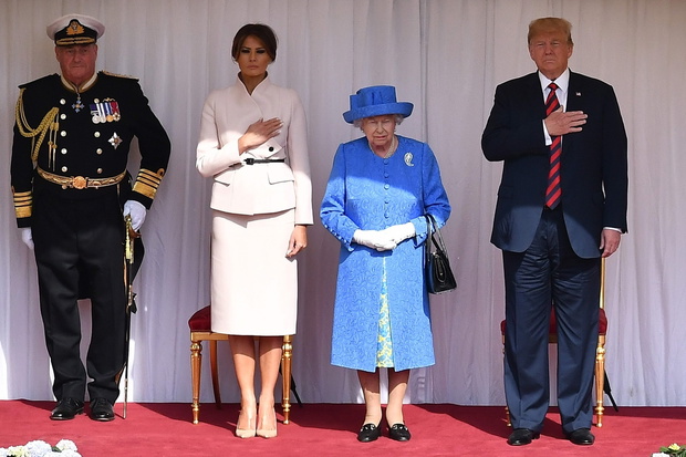 Królowa El?bieta II przyjmuje prezydenta USA w Windsorze