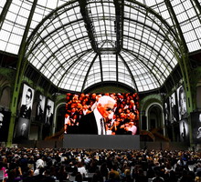 Świat mody pożegnał Karla Lagerfelda w Grand Palais w Paryżu
