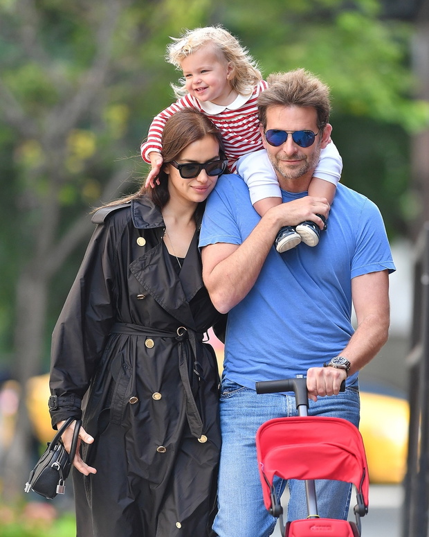 Irina Shayk i Bradley Cooper spaceruj? z córk?