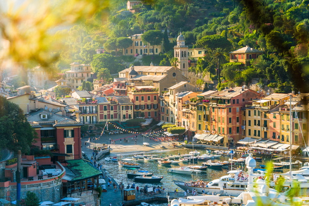 Aussicht auf den Hafen von Portofino, Ligurische Riviera, Italie