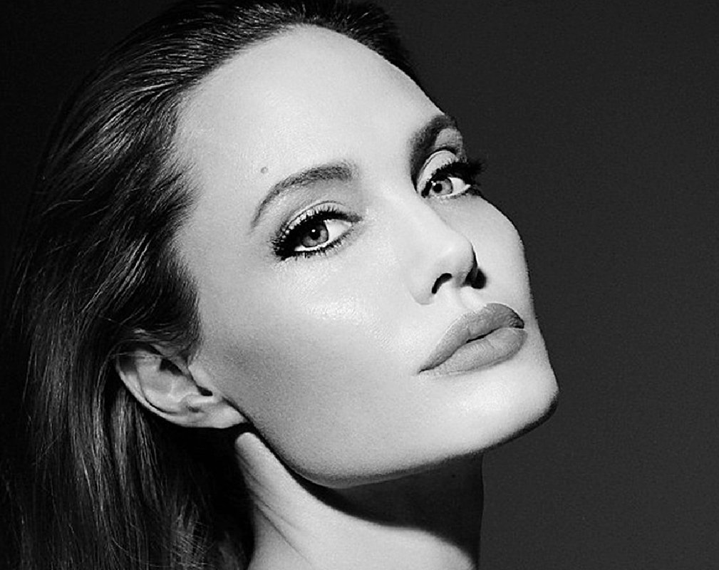 Angelina Jolie