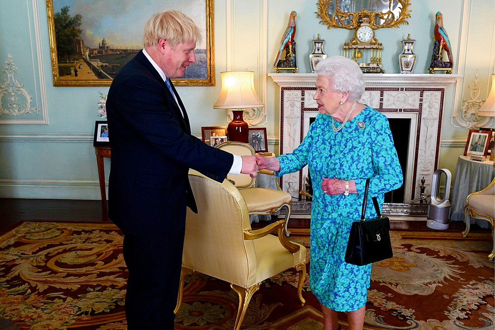 Boris Johnson i królowa Elżbieta II, spotkanie z królową