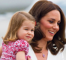 księżna Kate zabrała księżniczkę Charlotte do baru!