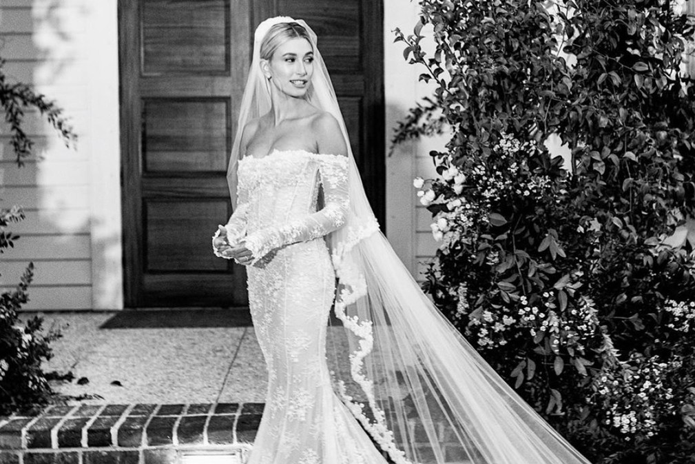 Hailey Bieber, suknia ślubna