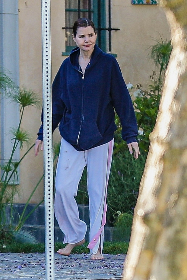 Geena Davis sprz?ta na bosaka